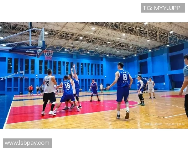 呈康篮球俱乐部携手青少年培养篮球人才助力健康成长与团队精神发展